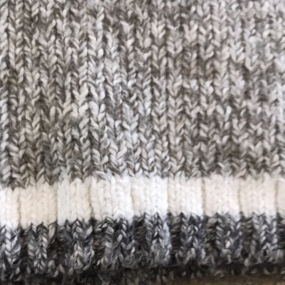 Wind River | Fair Isle Fabulous cozy grey and white knit sweater - XS - Picture 5 of 11